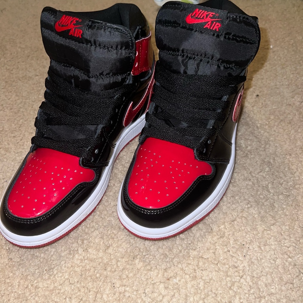 Nike Air Jordan 1 Retro Black Red High-Tops